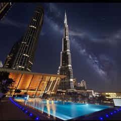 Steps from Burj Khalifa & Dubai Mall Lux 2BR W Dubai Skyline Views - Like Home