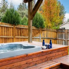 Old Mill Getaway by AvantStay Private Backyard w Hot Tub
