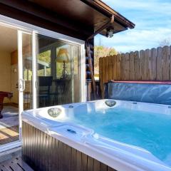 Creekside Haven by AvantStay Hot Tub Outdoor Dining Area Nestled Next to Creek