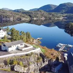 6 person holiday home in HOSTELAND