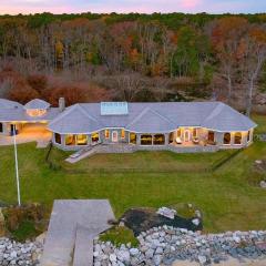 Bay Estate Luxe Waterfront Home w Private Pier, Main and Guest House, Bay Views