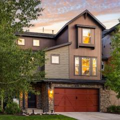 Abigail Drive Year-Round Retreat with Hot Tub Near Park City Adventures Skiing