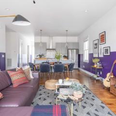Sleeps 24 2 Homes Minutes to DowntownBroadway Faith Barbara by AvantStay