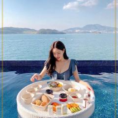 Infinity Luxe Danang & Pool