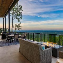 Grand Vista Retreat Luxury Group Retreat w Indoor Pool Arcade 56-Mile Views