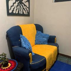 Challet pequeno a 60 metros do Centrinho