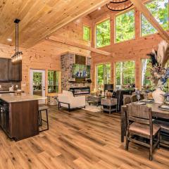 Luxury Cabin with Hot Tub, Game Room and Movie Theater
