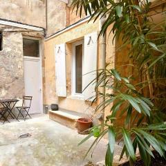 Charming little apartment in the heart of Bordeaux