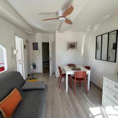 "LA PIOL" apartment in the heart of Hyères