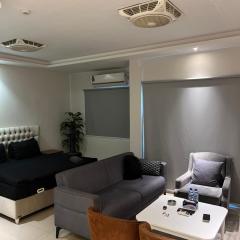 BRISTOL-STUDIO w GYM & POOL