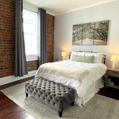 Bee on Broughton - Astonishing Home Downtown SAV