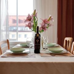 Central Luxury Stay w Vintage Charm & Sauna