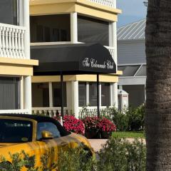 First-Floor 2BR 2BA Condo in Old Naples Steps to 5th Ave South & the Beach