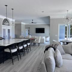 Fall in Naples - Game Room pvt pool hot tub impeccable decor