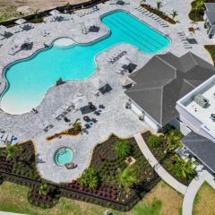 Third-Floor National Golf Course Condo 3BR 2BA, Full Amenities & Ave Maria Access