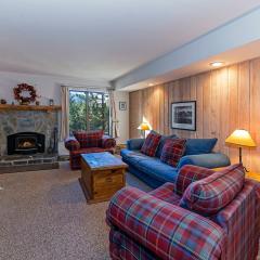 Viewpoint #131 Walk to Eats & Entertainment