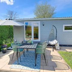 Beautiful Home In Heinkenszand With Wifi