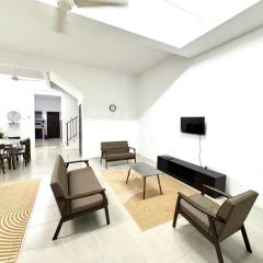 Salak Lestari Homestay Klia Klia2