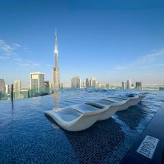 Paramount Towers & Residences - 1 Bedroom Apartment - Allsopp & Allsopp