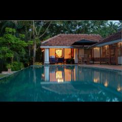Elephant Heritage Pinnawala by Moon Isle