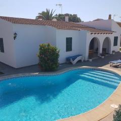 Villa Samba, luminosa y céntrica con piscina