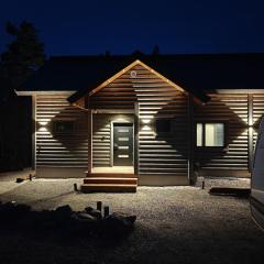 Villa Lumikkomäki B - Arctic Forest Retreat by Hilla Villas