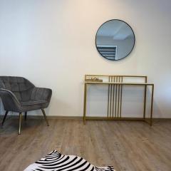 Ferienwohnung am Wald und Hannover Stadt, Contactless Check -in, free parking,