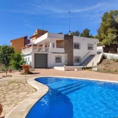 Fully private villa for 12p with large pool in Valencia-Náquera