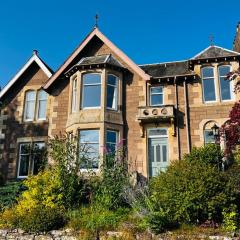 Dungora House
