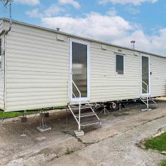 Cosy Caravan With Free Wifi At Sand Le Mere Holiday Park, Ref 71009R