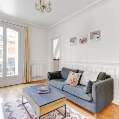 BnBNova - Stylish 1BR Steps from Le Marais & Montorgueil