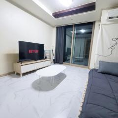 Spring house 강남역 단독베란다 넷플릭스