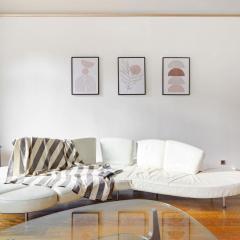 Le Marais & Place de la Republique - 3BR - Paris Vacation Rentals