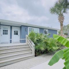 Bright 2BR 2BA retreat minutes from the ocean B
