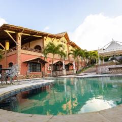 Casa de Campo Luxuosa c Piscina e Churrasqueira
