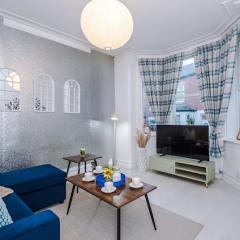 Sleep7, Pool Table, TTennis, Free Parking, 3BR