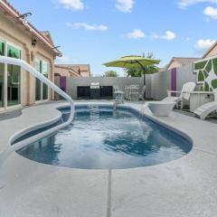 3BR - 3BA w Pool & BBQ -15 Mins to Strip & Airport