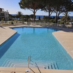 Ravissant T2 aux Issambres avec Piscine et Climatisation - FR-1-768-126