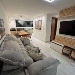 Apt Alto Padrao 3 qts todos com Ar 2 vagas garagem na Praia do Morro