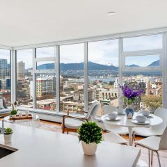 Vancouver Escape Elegant 2BR Apartment in Trendy Area