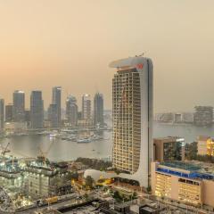 FIRST CLASS 2BR Luxury Marina Bliss