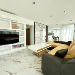 Varna Vista 3BR Apartment Free Parking