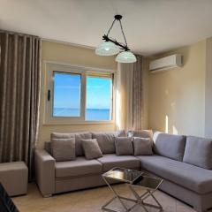 Cozy Seafront Apt Heart of Taulantia Promenade