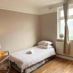 LARGE bedroom SINGLE bed
