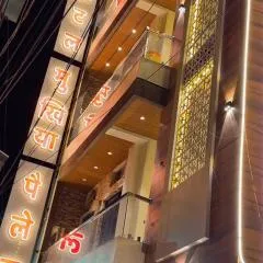 Hotel Mukhiya Palace