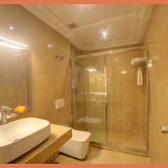Hotel Red-Fort Palace - Near Sea Beach - Near Puri Baliapanda Park , Baliapanda Rd , Manisha Rd , Puri