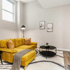CozySuites Modern 1BR OTR District #01