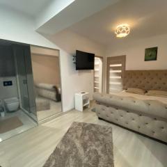 Laura's Residence Luxury