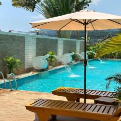 Chic 10 minutes to reach the karon beach, with free swimming pool and gym, WIFI