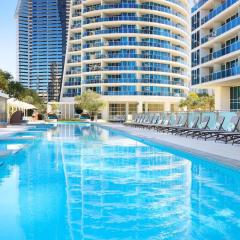 Residence Surfers Ocean and Pool Views